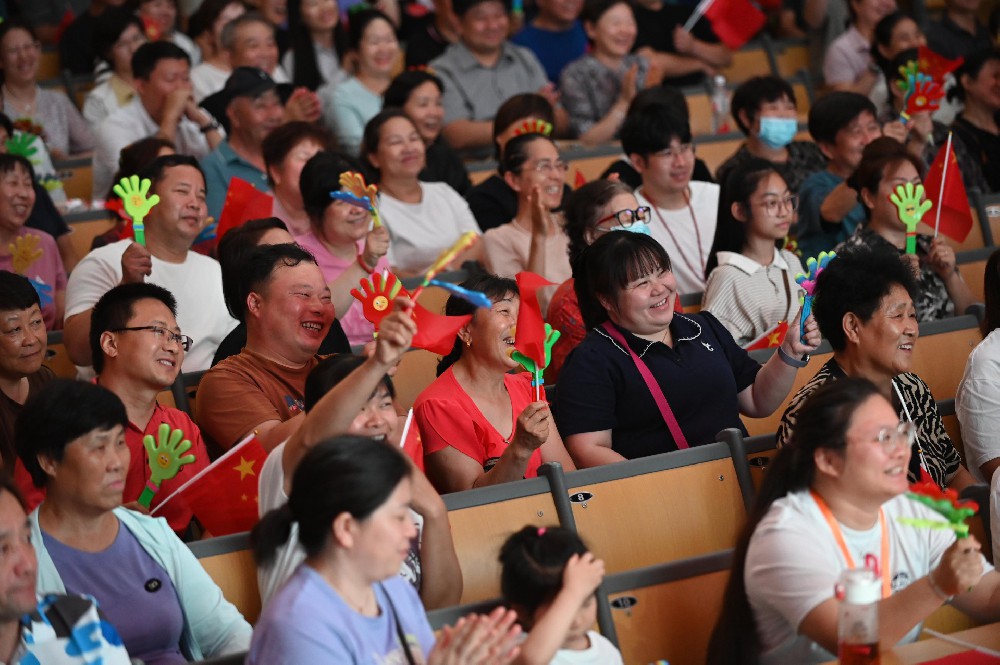 在脱轨前的几秒钟内，乘客可选择比较安全的姿势自我防护