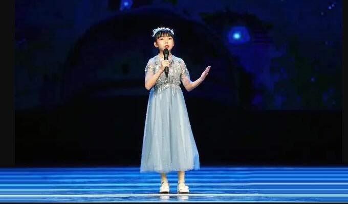 兰州市举办公益慰问演出 用爱“点亮星空”