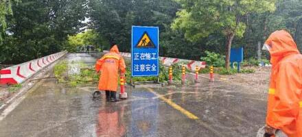 上游涨水！下游205名游客漂流